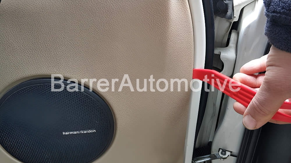 auto%20trim%20and%20upholstery%20removal%20tool